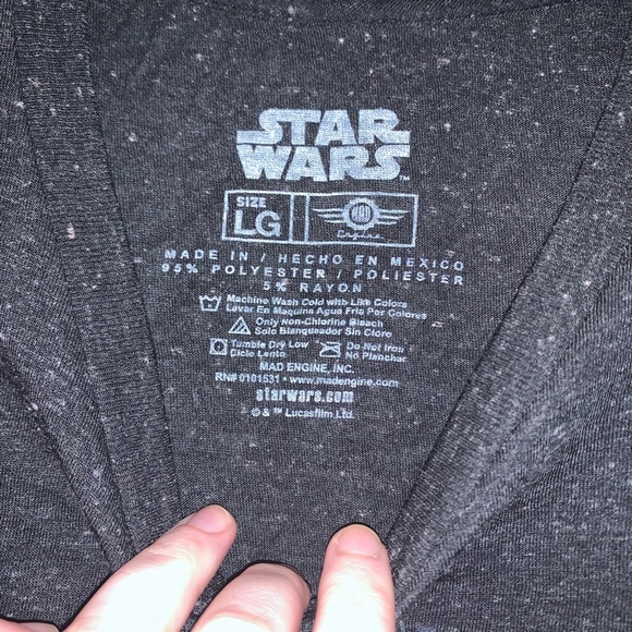 LIKE NEW Star Wars Graphic Short Sleeve Tee Large - Picture 8 of 13